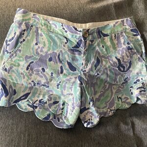 Lilly Pulitzer Scallop Hem Shorts Women 4 (32in) Abstract Art Design Button Zip